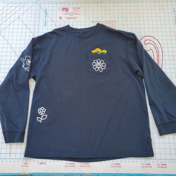 Converse Long Sleeve Men's XXlarge T-shirt Black Spread Kindness Stay Smiling - Picture 3 of 10